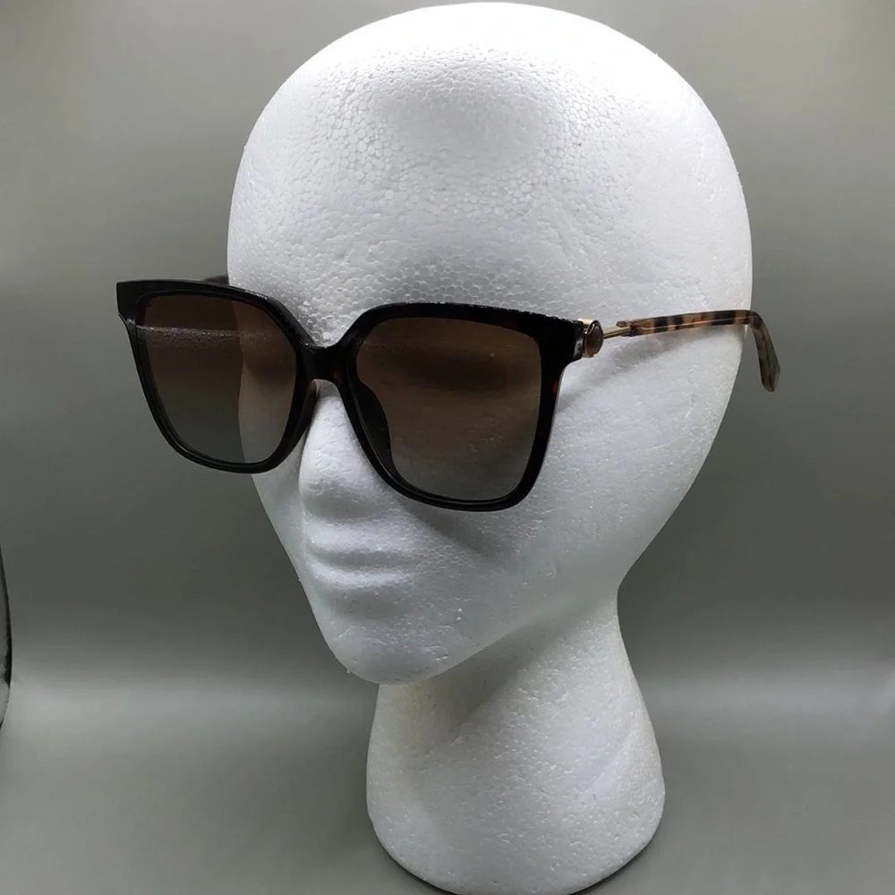 Curated bundle 9 trendy fashion sunglasses variety of brands and styles. - Picture 14 of 16